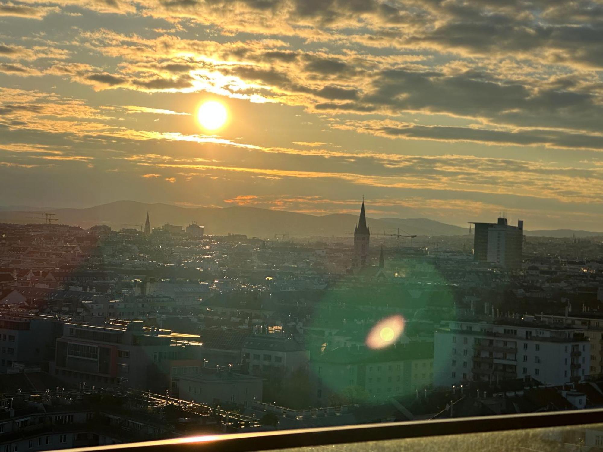 Panorama Sky Apartment I Rooftop Pool I Metro Station Vienna Luaran gambar